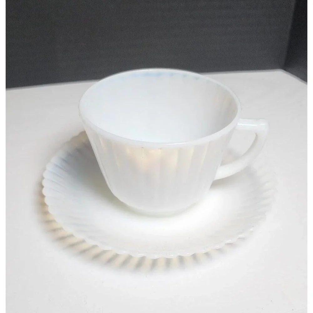 Vintage MacBeth Evans Teacup &‎ Saucer Set Opalescent Depression Glass Petalware